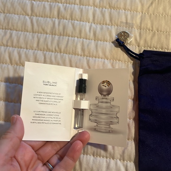 Tory Burch Pouch with Perfume Sample - Picture 2 of 4